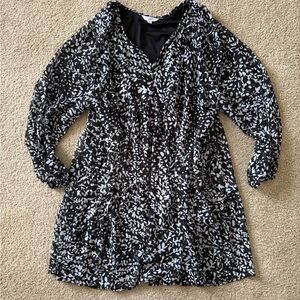 Time and Tru Black and White Dress